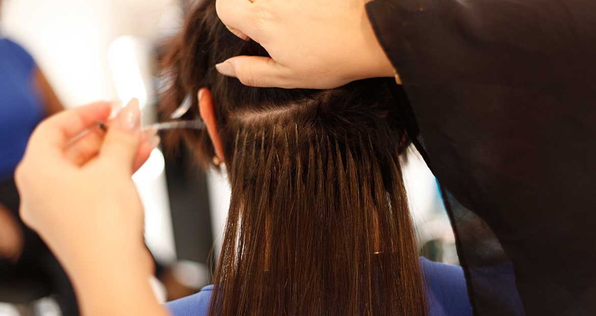 Profissional Fazendo Tranca Em Cabelo